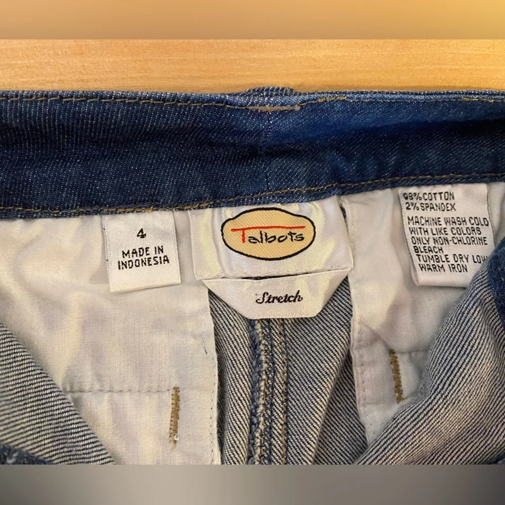 Talbots Women's Blue Denim Stretch Capri Jeans